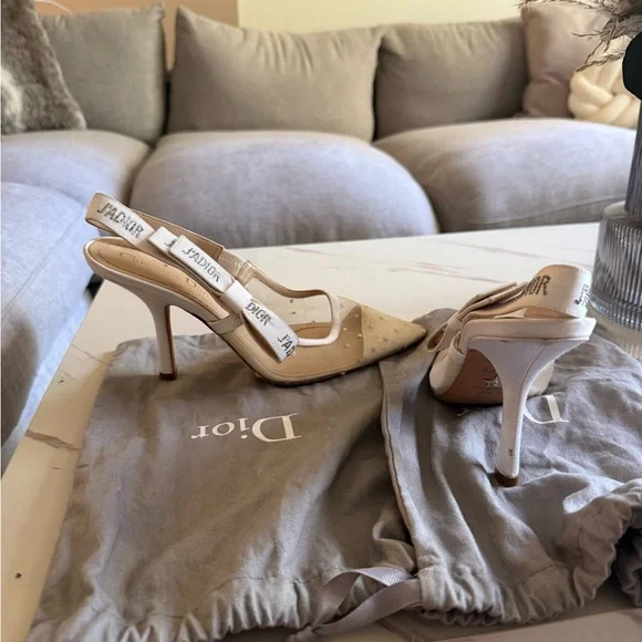 Dior Cream Heels Elegant Design - Picture 3 of 6